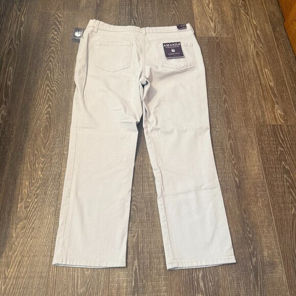 Gloria Vanderbilt Amanda Jeans – Size 18S - Picture 4 of 16